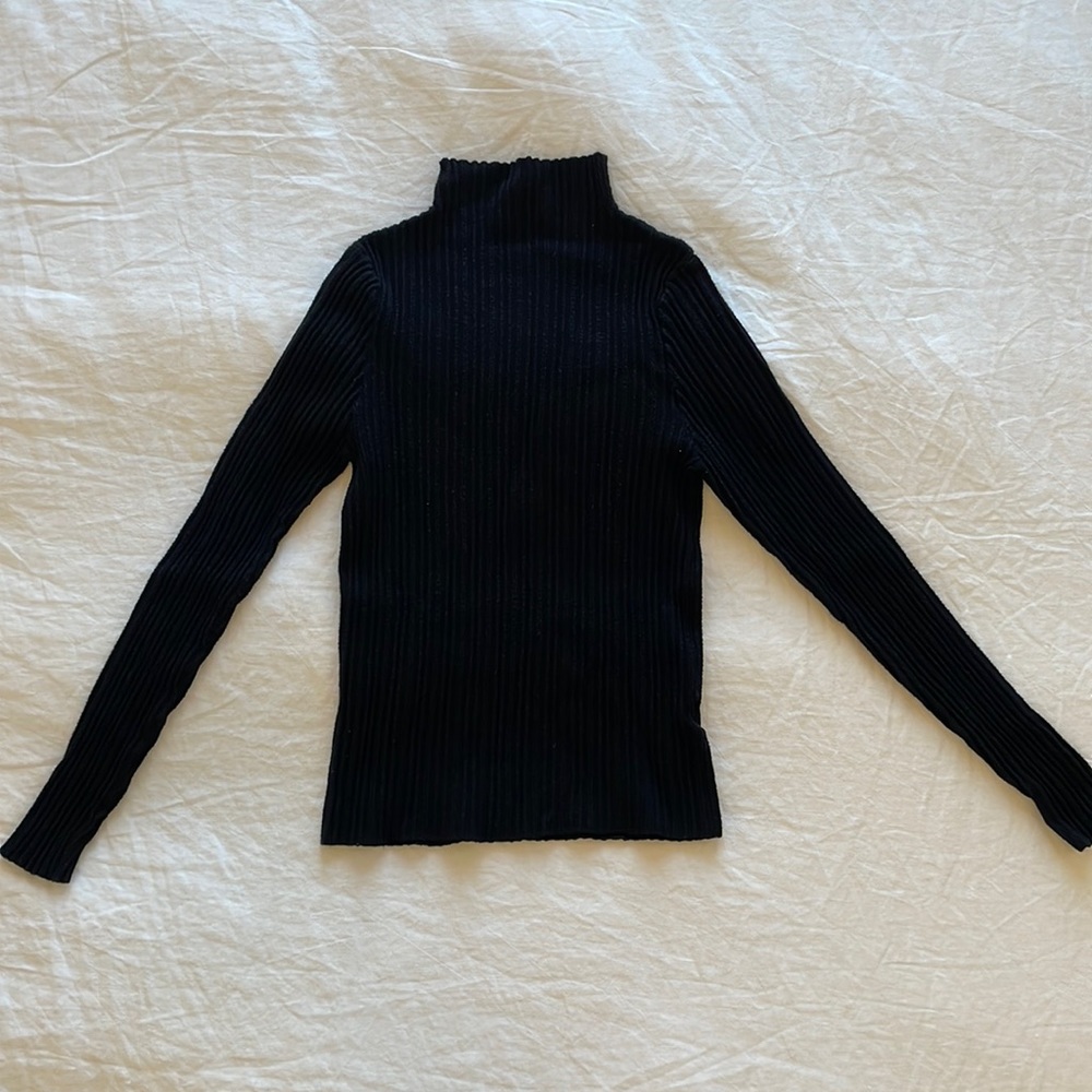ASELF Black Long Sleeve